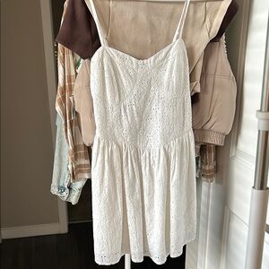 Elegant White Lace Women's Top